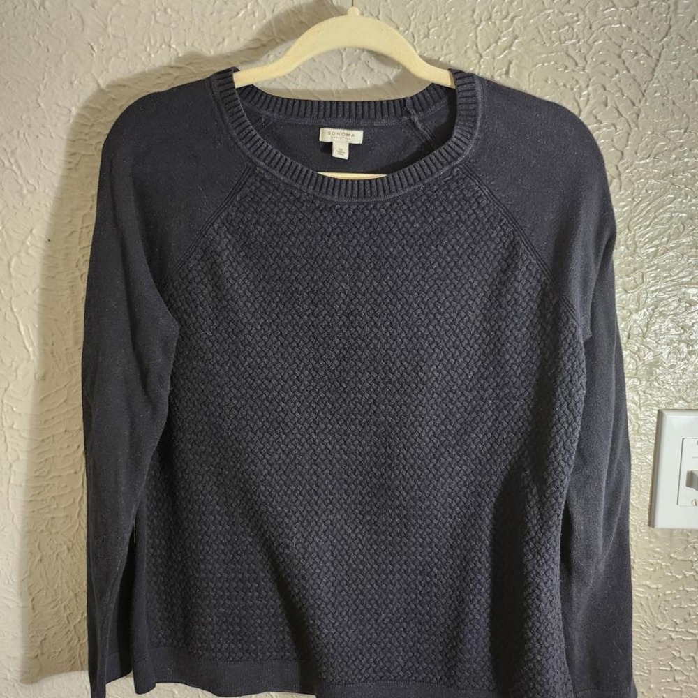 SOFT BLACK SONOMA SWEATER